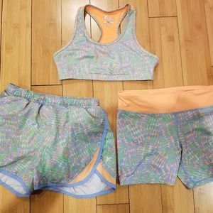 Girls Old Navy Active set 2x shorts & sports bra